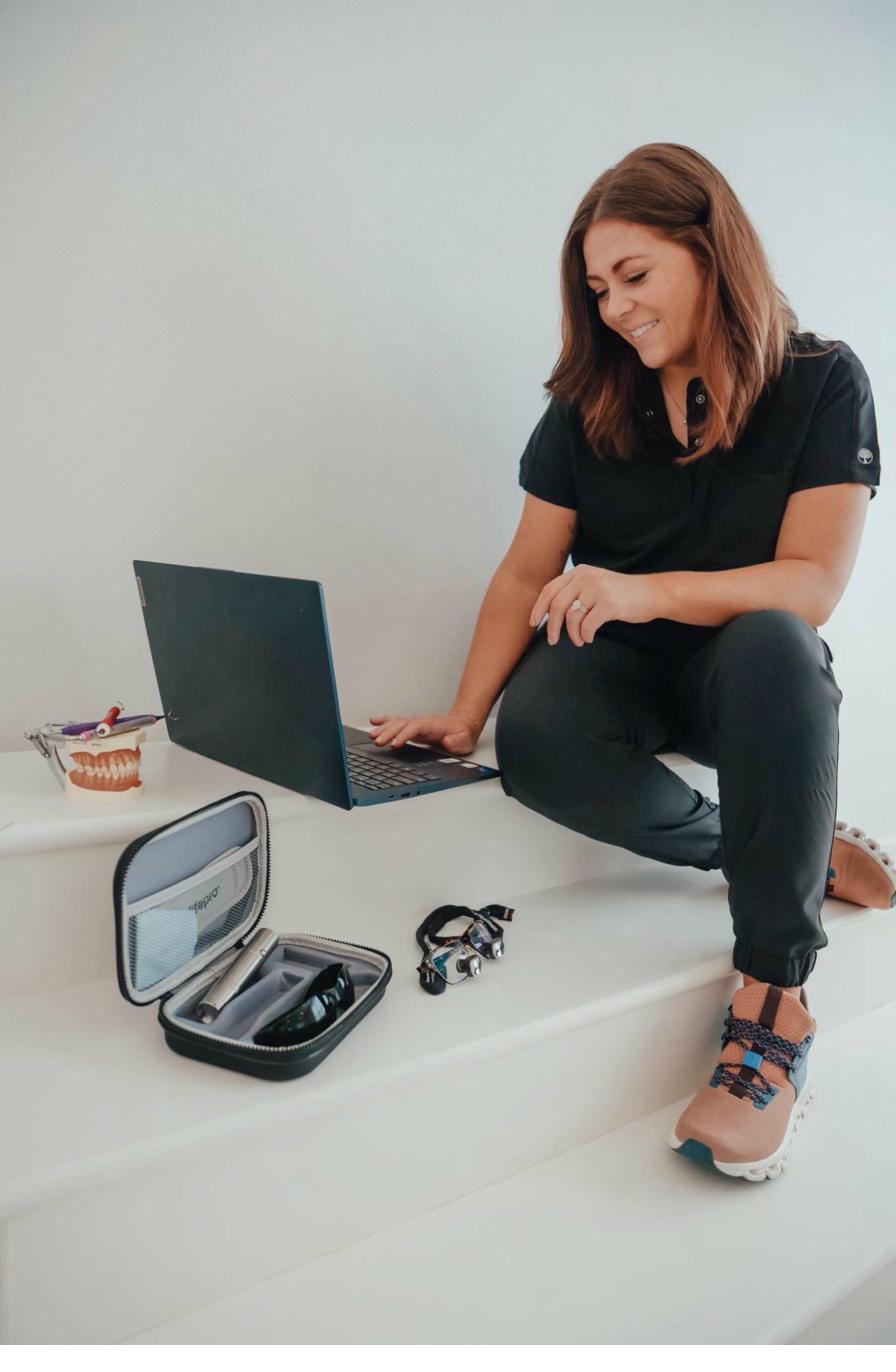 Mandy Walters RDH working